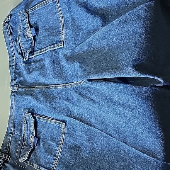 KINK SIZE, MENS dinim Shorts. Size‎ 48. Cargo style. Nice..nice pockets. - Picture 6 of 9